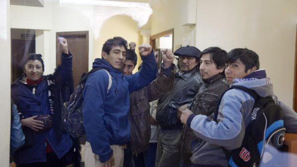 Dirigentes mapuches denunciaron ataques a viviendas de la comunidad Vuelta al Río Incendian viviendas mapuches en Chubut