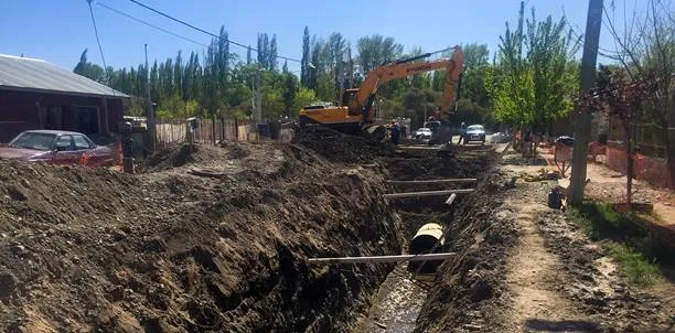 Avanza la ejecución del Colector Cloacal del Oeste II en Neuquen
