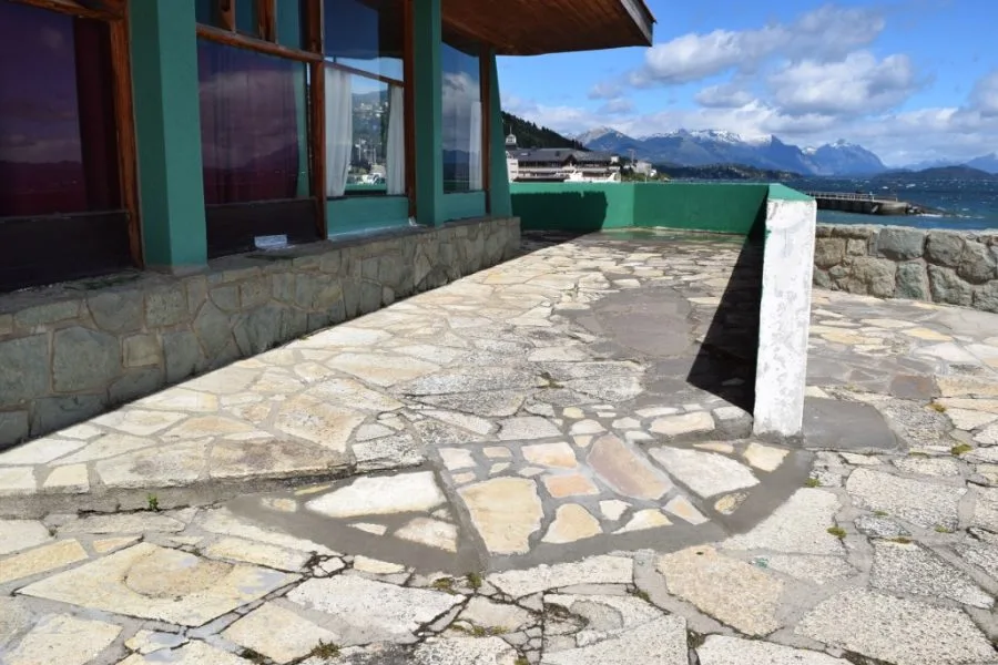 Bariloche: Se colocó la primera escalera en el Paseo del Lago