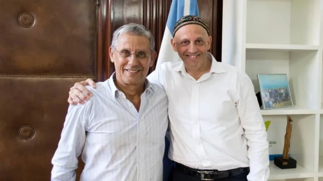 Con ayuda de Macri, Quiroga avanza con el basurero regional