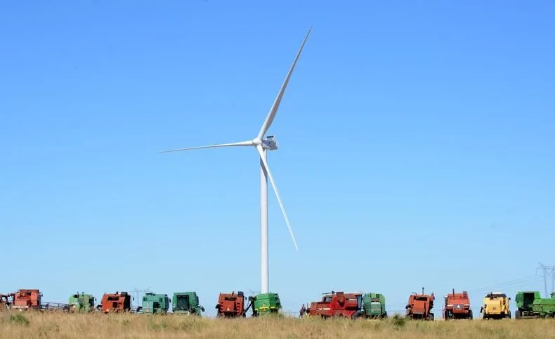 Con su primer molino instalado, el parque eólico Corti ya hace historia en Bahía Blanca y la región