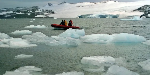 Greenpeace viaja a la Ant+artida y lanza campaña mundial para la creación del área marina protegida mas grande del mundo