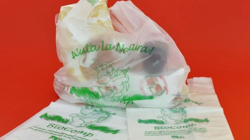 Italia impone las bolsas de plástico biodegradable de pago en sus supermercados