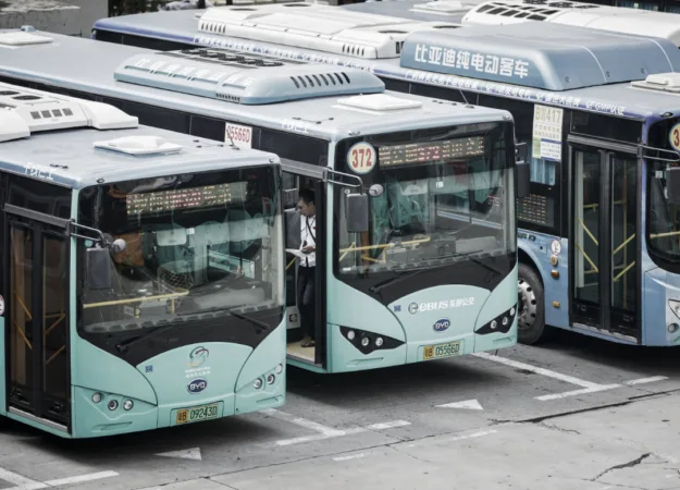 Los 16.359 autobuses de la ciudad china de Shenzhen ahora son eléctricos