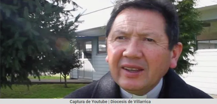 Párroco de iglesia quemada en Panguipulli: No creo que esto lo hayan hecho los mapuches