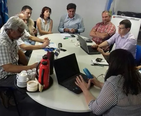 PRODUCTORES, CIENCIA Y TECNOLOGIA, AMBIENTE Y CENPAT– CONICET ANALIZAN POSIBILIDAD DE CULTIVAR OSTRAS GIGAS EN ZONA DE CAMARONES