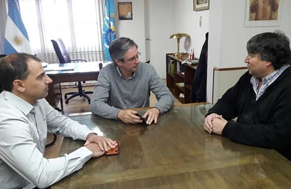 Productores de vino esperan la energía eólica en Esquel