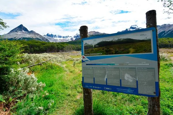 SUMAN UN CONTADOR DE VISITAS EN LAGUNA ESMERALDA ALIMENTADO CON ENERGIA SOLAR