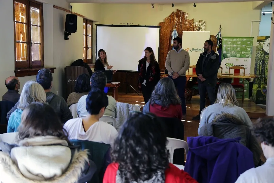 Periodistas y comunicadores se capacitaron en especies exóticas invasoras en Bariloche