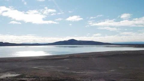 Se busca planificar beneficios sustentables para la laguna Carrilaufquen
