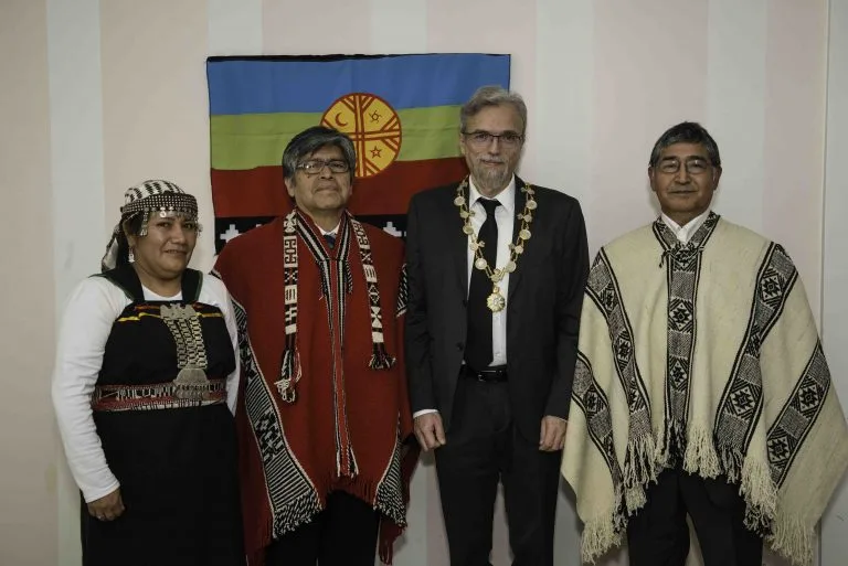 En Francia eligieron al nuevo Príncipe de Araucanía y Patagonia 