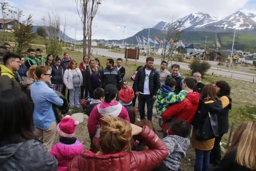 Ushuaia - Se plantarán árboles Autóctonos