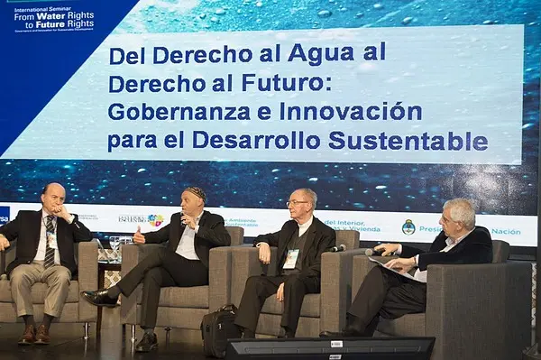 Bergman abrió el Seminario internacional “Del Derecho al Agua al Derecho al Futuro” 