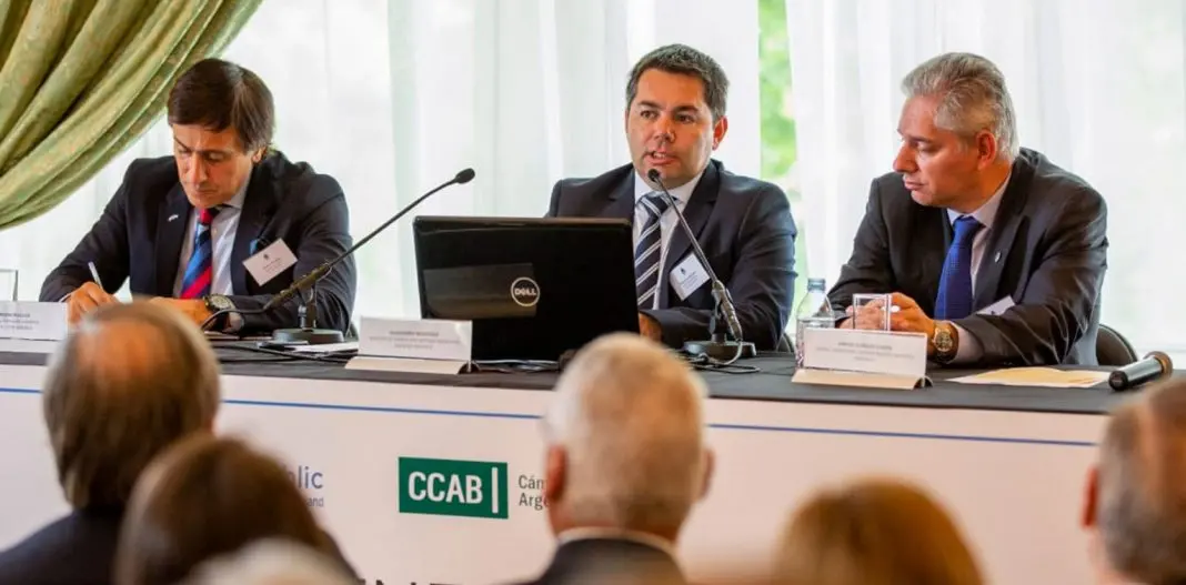 Neuquén expone en Londres las posibilidades de inversión en energía e infraestructura