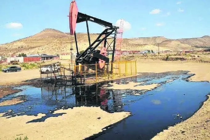 Tecnología Rionegrina para remediar aguas contaminadas con hidrocarburos