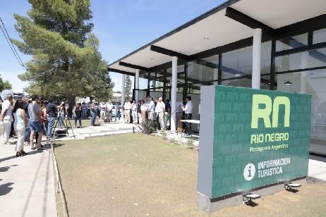 Abrió el nuevo centro de informes de Río Colorado, una puerta de entrada al turismo provincial