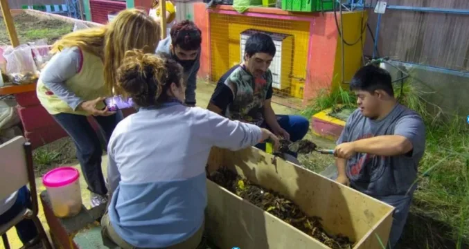 La Secretaría de Medio Ambiente de Ushuaia ayudó a la Escuela Kayú Chénèn en la huerta