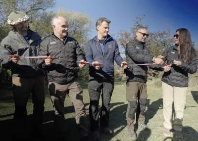 Inauguran sendero hecho con plástico reciclado en Torres del Paine
