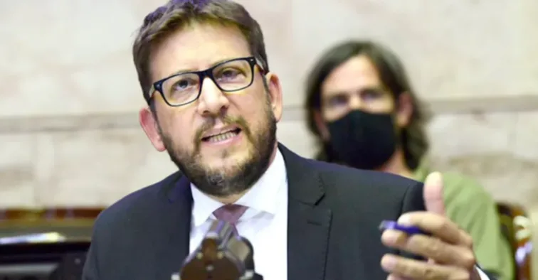 Presentan en La Pampa proyecto para reciclar residuos de las elecciones