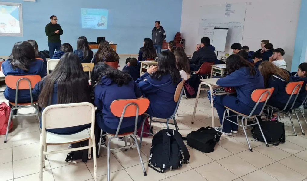 Se continúa promoviendo la conciencia ambiental en escuelas de Rawson