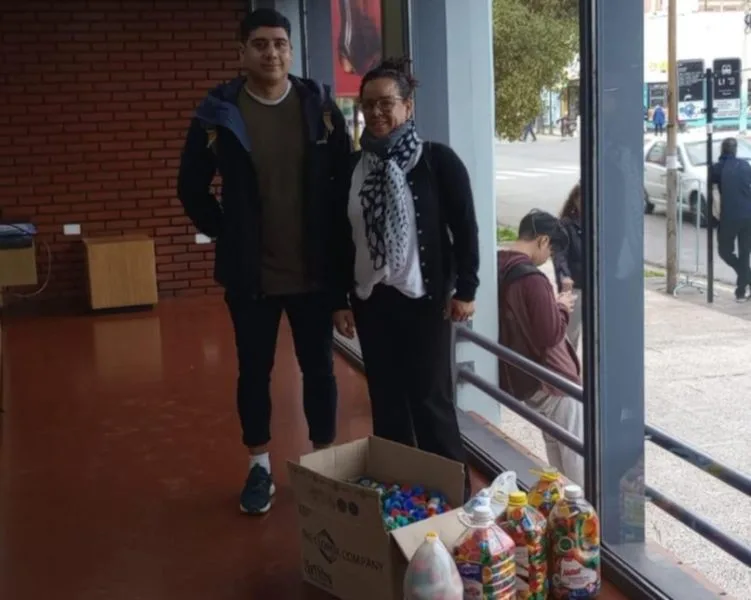 Mas tapitas para el Garrahan desde la Cooperativa Electrica de Rawson