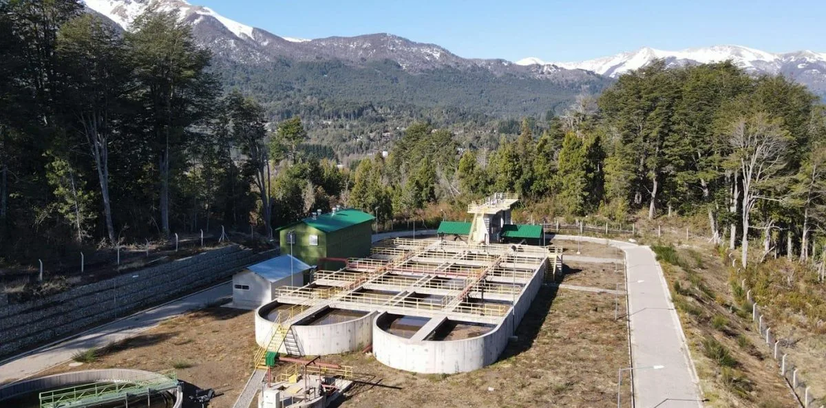 Se normaliza el servicio de saneamiento de Villa La Angostura