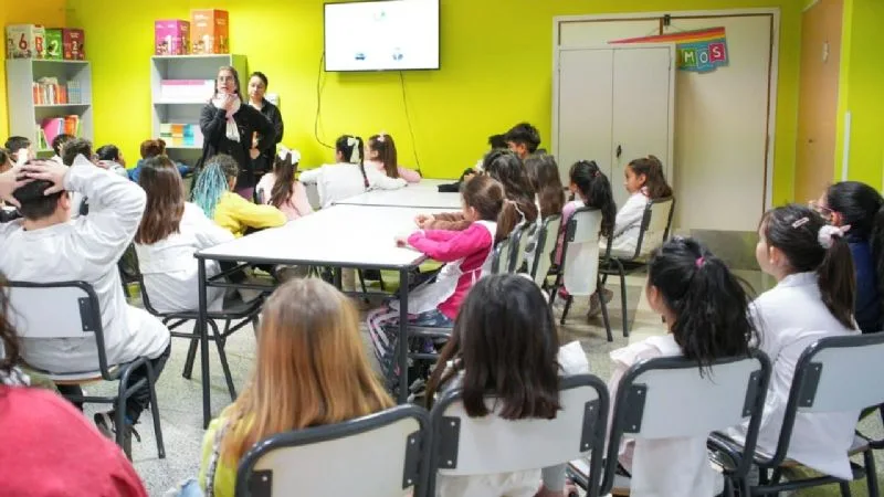 Más de 35 estudiantes de general Pico recibieron charlas de tenencia responsable de mascotas