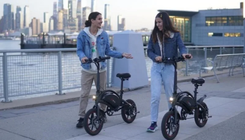 Liderando la tecnología verde, redefiniendo el futuro de la movilidad