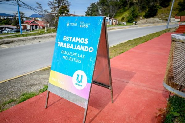 La municipalidad de Ushuaia realiza trabajos de puesta en valor del Paseo del Centenario