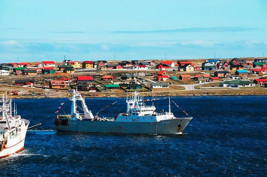 Pesca y petróleo, ejes del sostenimiento de la usurpación británica en Malvinas