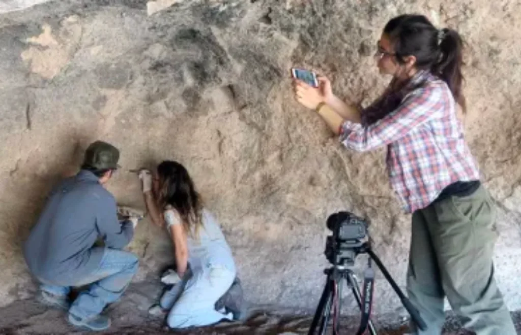 Encuentran pinturas rupestre más antiguas de Sudamérica en Neuquén