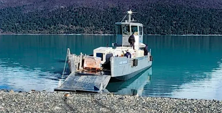 Construyen un barco para limpiar las costas de Chubut