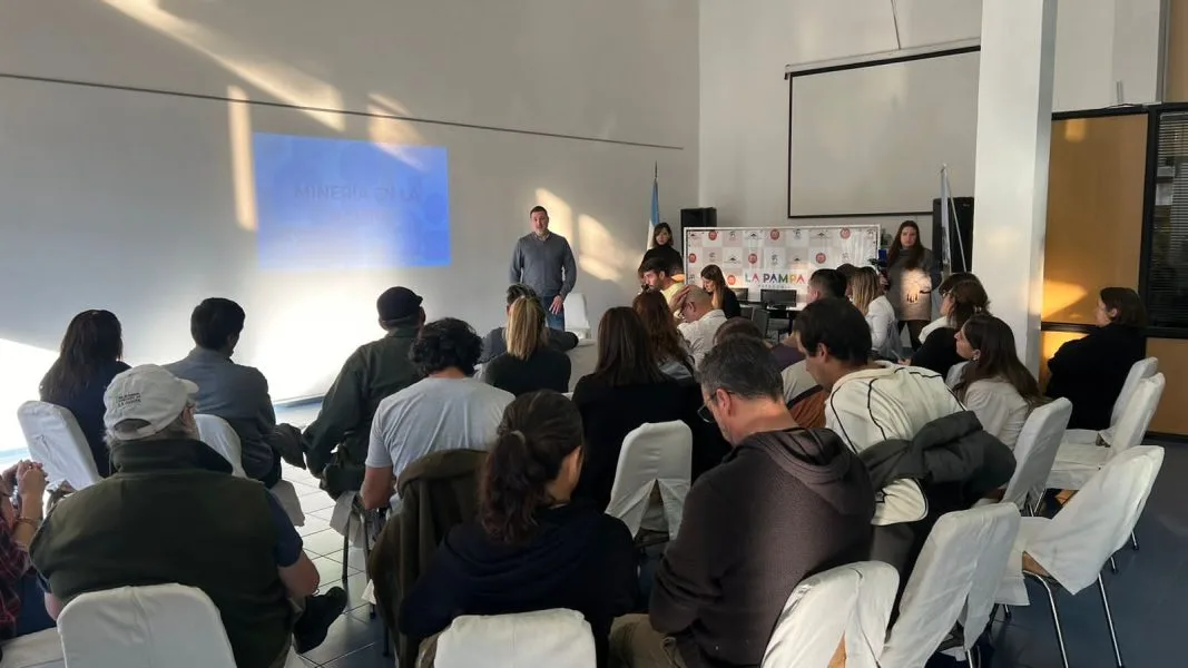 Turismo, Ambiente y Cultura en capacitación por Energía y Minería