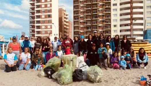 Se realizó una nueva jornada de limpieza de playas en Madryn