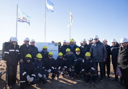 Vidal inauguró la construcción de un acueducto que traerá alivio a la falta de agua en Caleta Olivia
