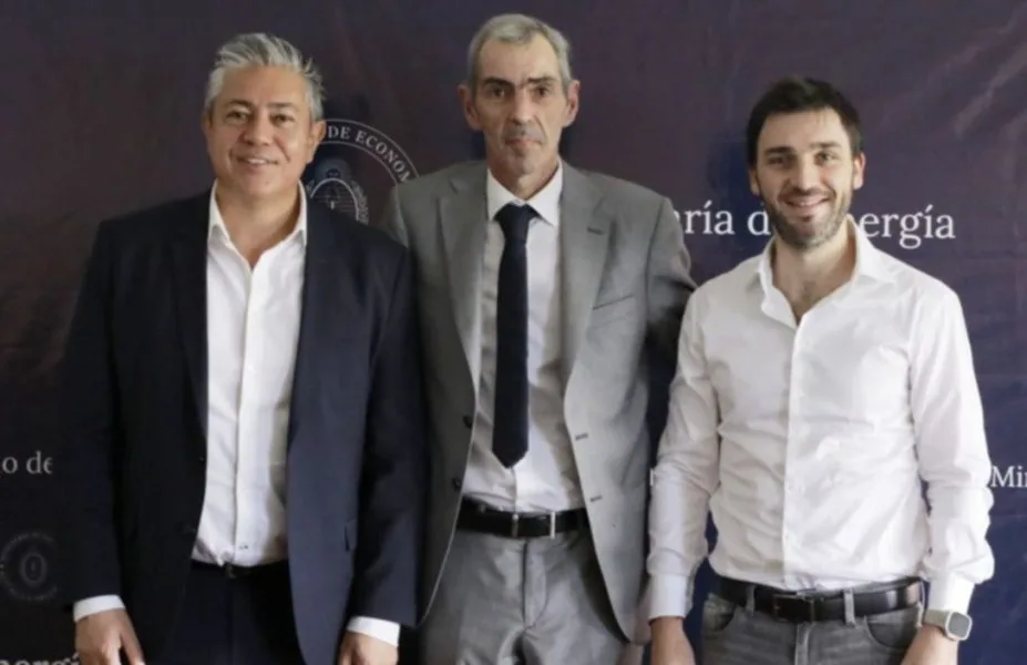 Torres firmó el convenio para la finalización del Gasoducto Patagónico