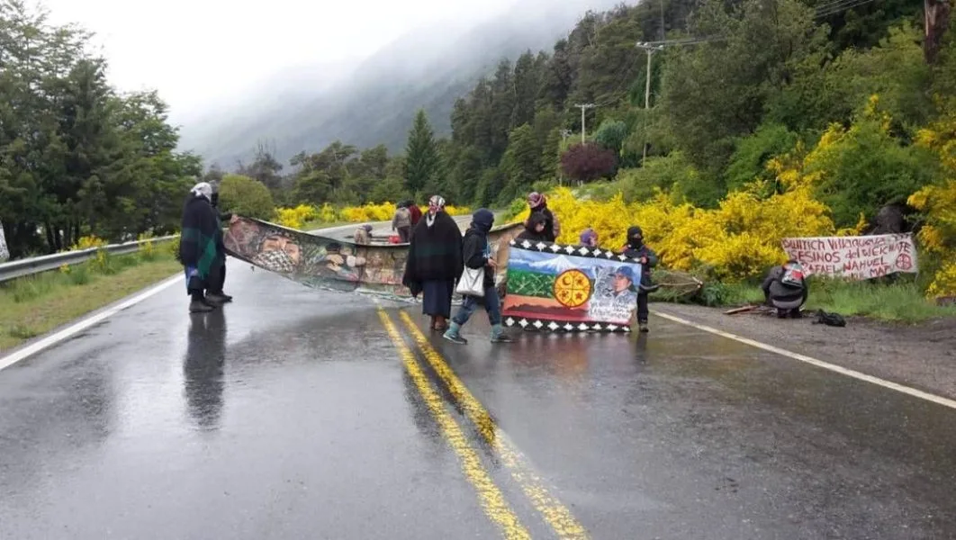 Investigan a ex funcionarios por beneficios a mapuches