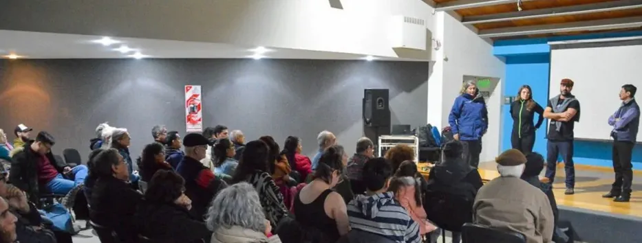 Con un cine-debate, se presentó el documental “Lago Escondido. Soberanía en Juego”