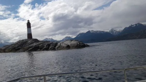 «La ley no prohíbe la salmonicultura en Tierra del Fuego, sino que la regula», puntualizó Villegas