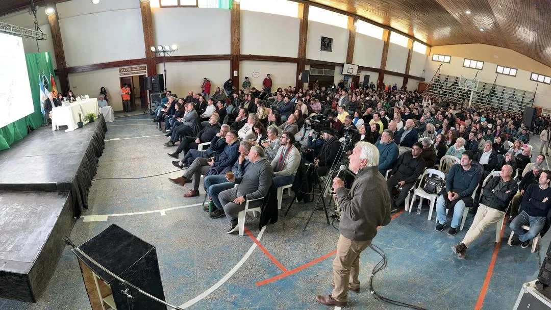 Río Negro Promueve el Proyecto Minero Calcatreu para Diversificar su Economía