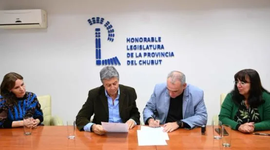 Legislatura de Chubut firmó con la Secretaría de Ambiente el acuerdo para implementar la Ley Yolanda