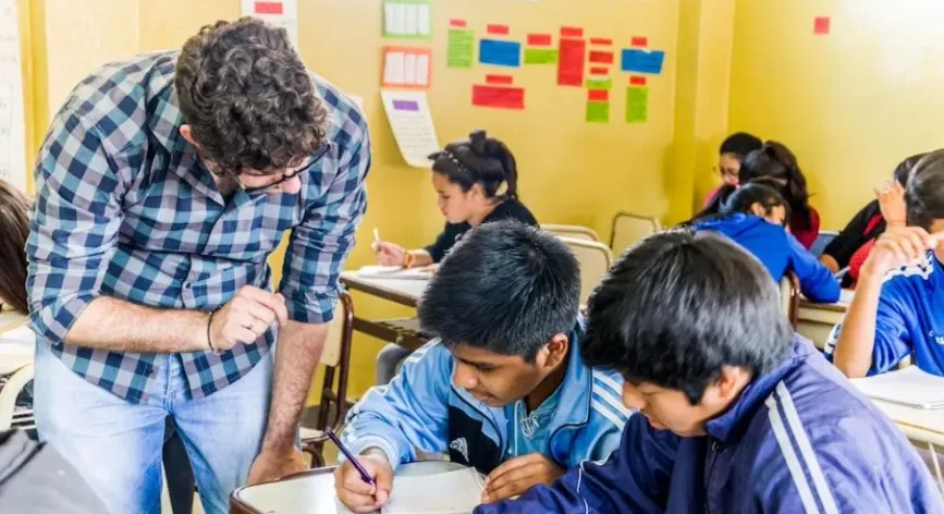 Aconcagua Energía revoluciona la educación: el programa “Reimaginar el Aula” transforma a docentes