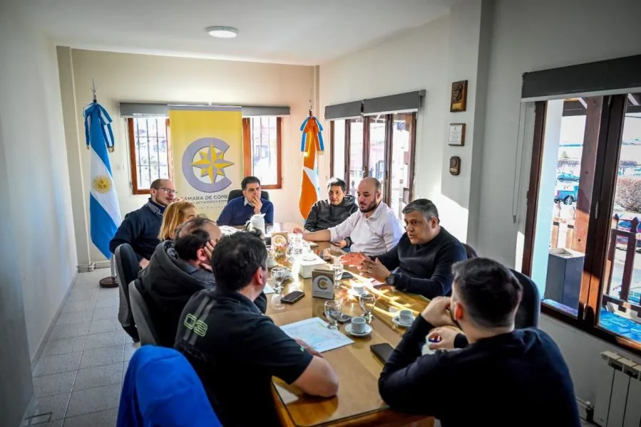 Ushuaia revolucionará su centro: recolección de residuos gastronómicos dos veces al día para eliminar olores y mejorar limpieza urbana