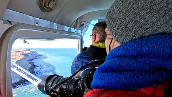 Chubut realiza relevamiento aéreo para combatir residuos plásticos en su costa