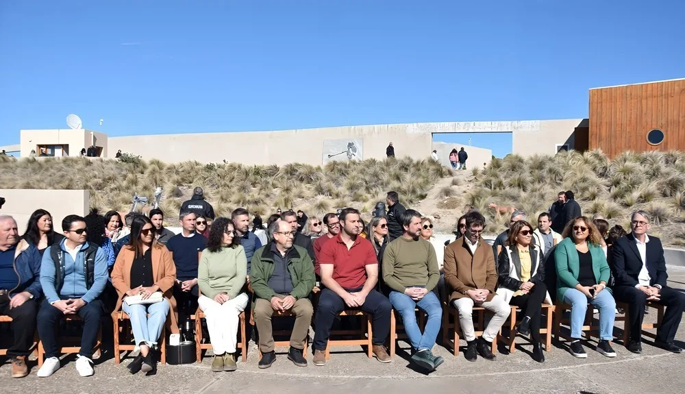 Trelew inicia temporada de pingüinos enfocada en el turismo sostenible