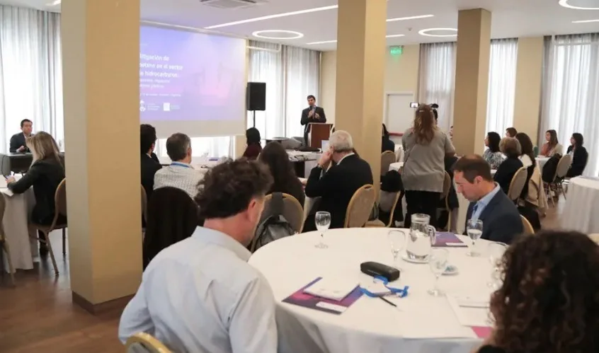 Taller sobre mitigación de metano en hidrocarburos convoca a autoridades regionales