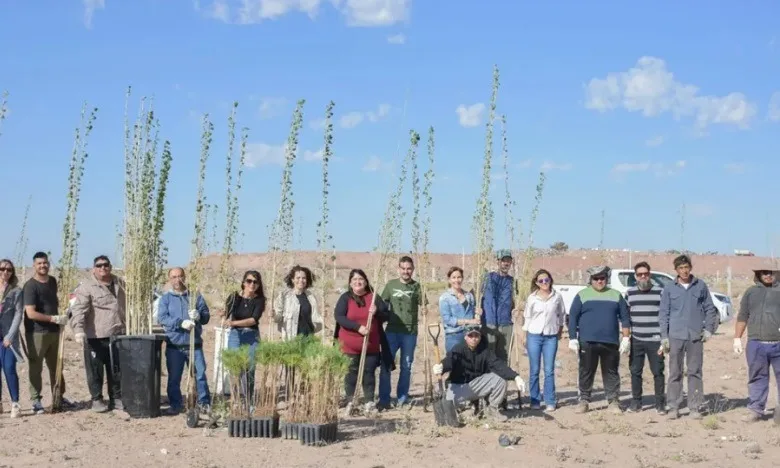 Plantación de 150 arboles en Colonia Rural Nueva Esperanza: un paso hacia la sostenibilidad y el bienestar comunitario