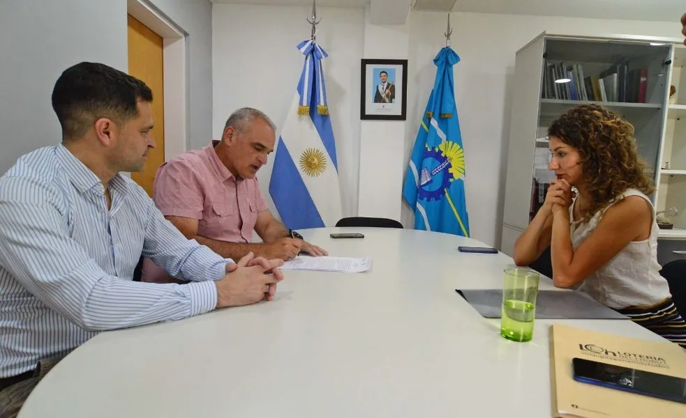 El Gobierno de Chubut continúa impulsando la formación en temas ambientales con un nuevo acuerdo de capacitación