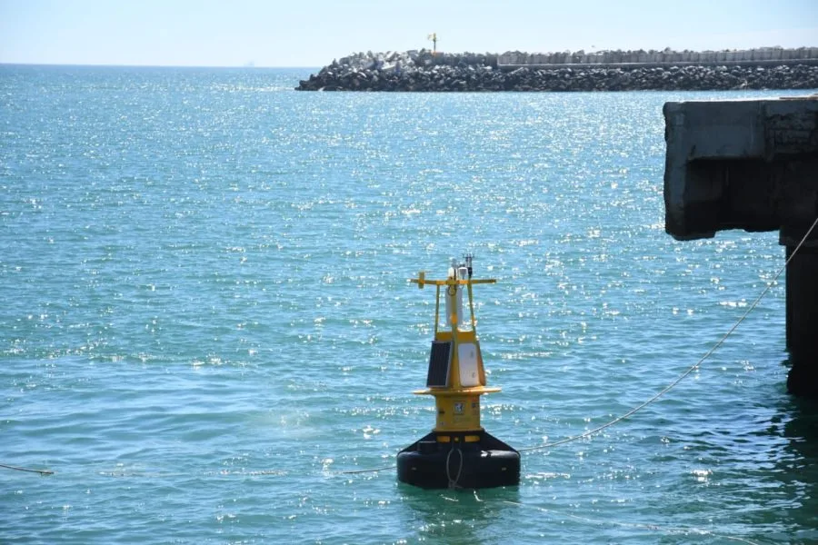 Chubut da un paso clave en investigación marítima con la instalación de una boya oceanográfica en Comodoro Rivadavia