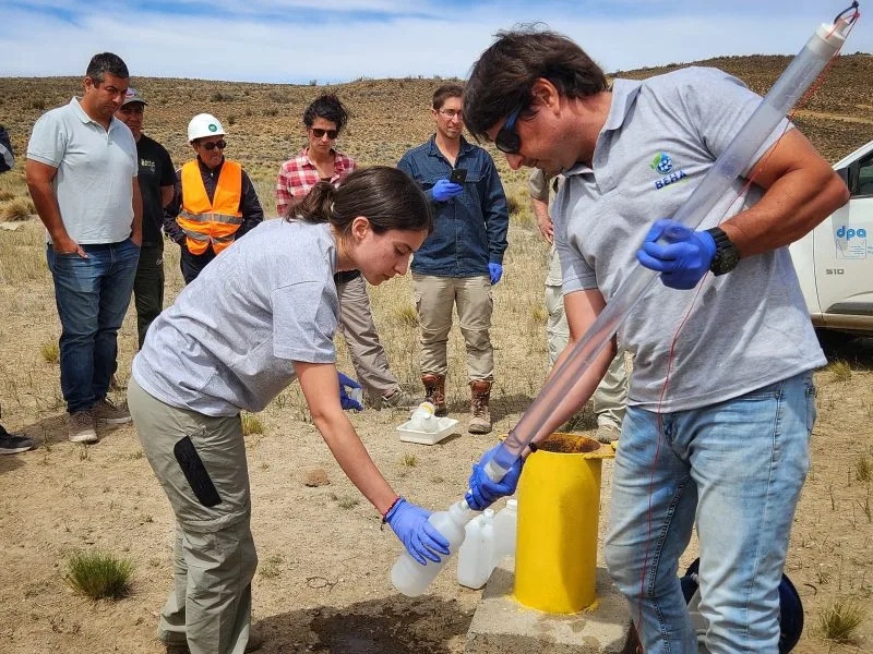 Río Negro realiza el primer muestreo participativo de aguas en Calcatreu